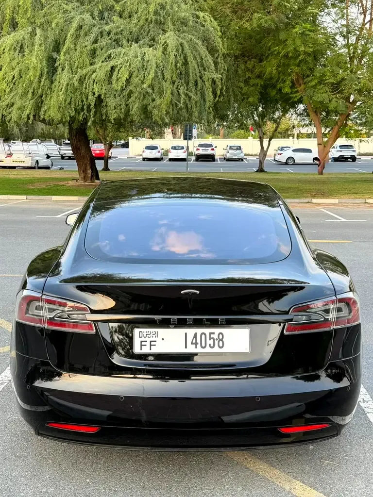 Tesla Model S 75 (320 حصان) - 4