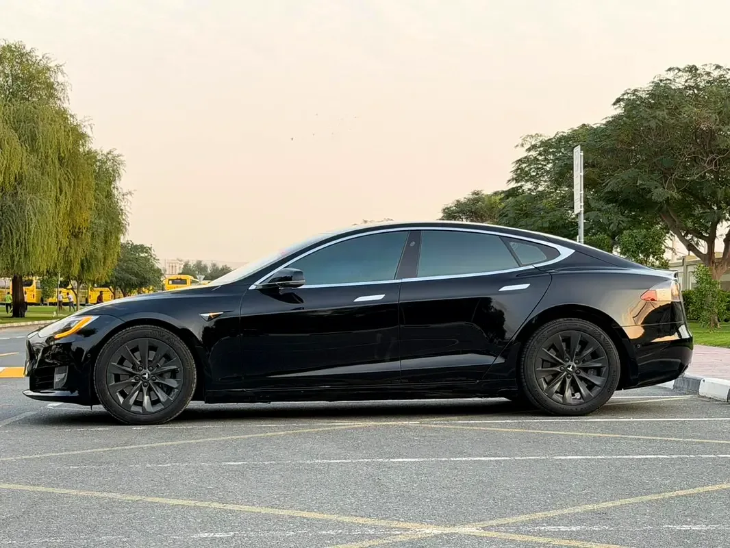 Tesla Model S 75 (320 حصان) - 19