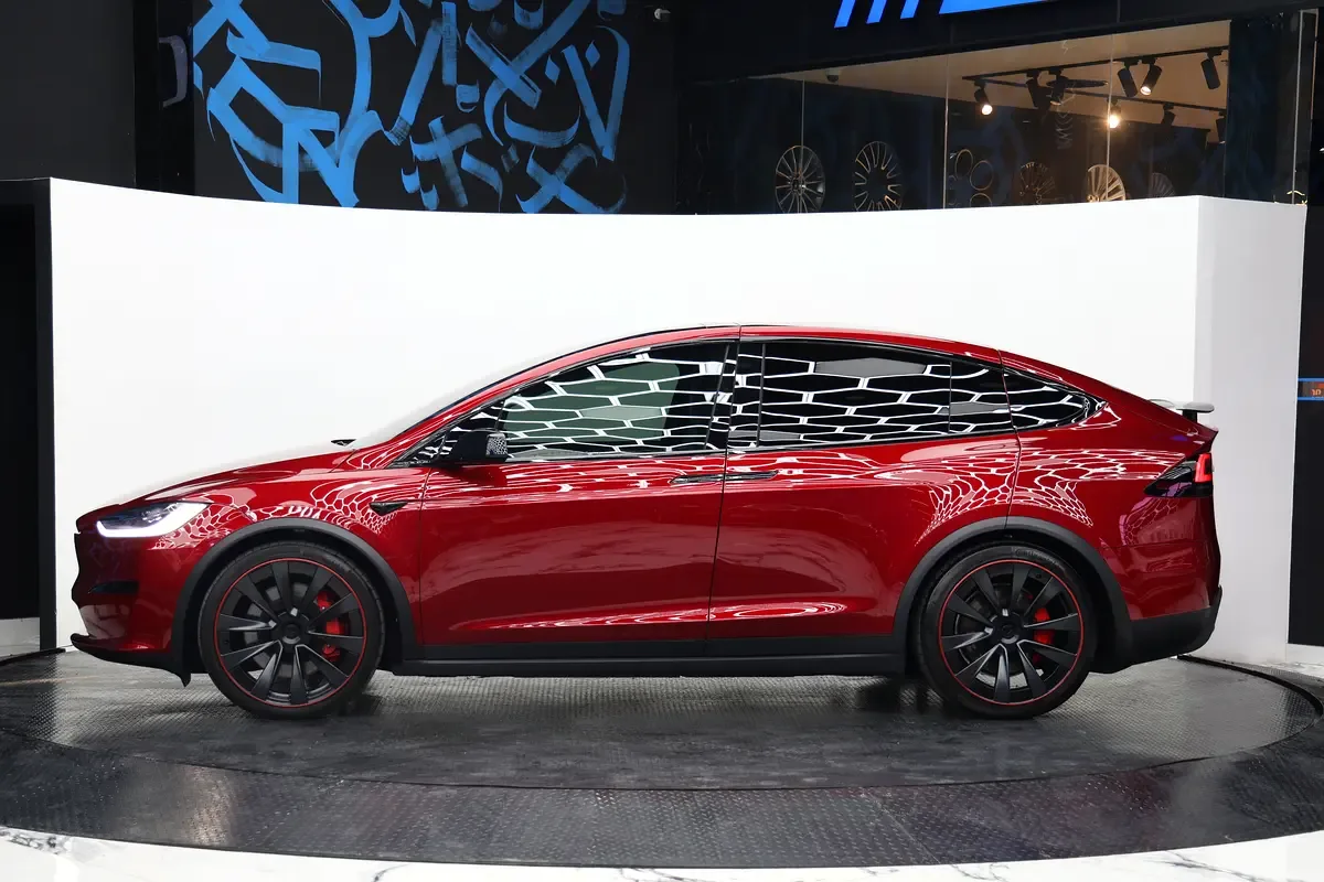 Tesla Model X AT 4WD (1020 حصان) - 8