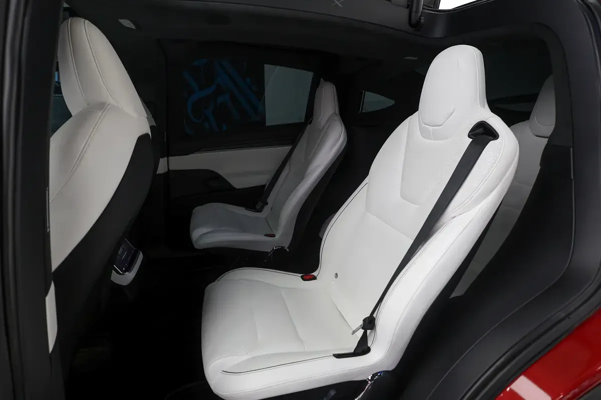 Tesla Model X AT 4WD (1020 حصان) - 10