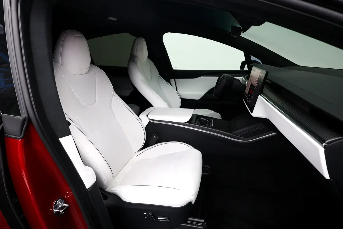 Tesla Model X AT 4WD (1020 حصان) - 16