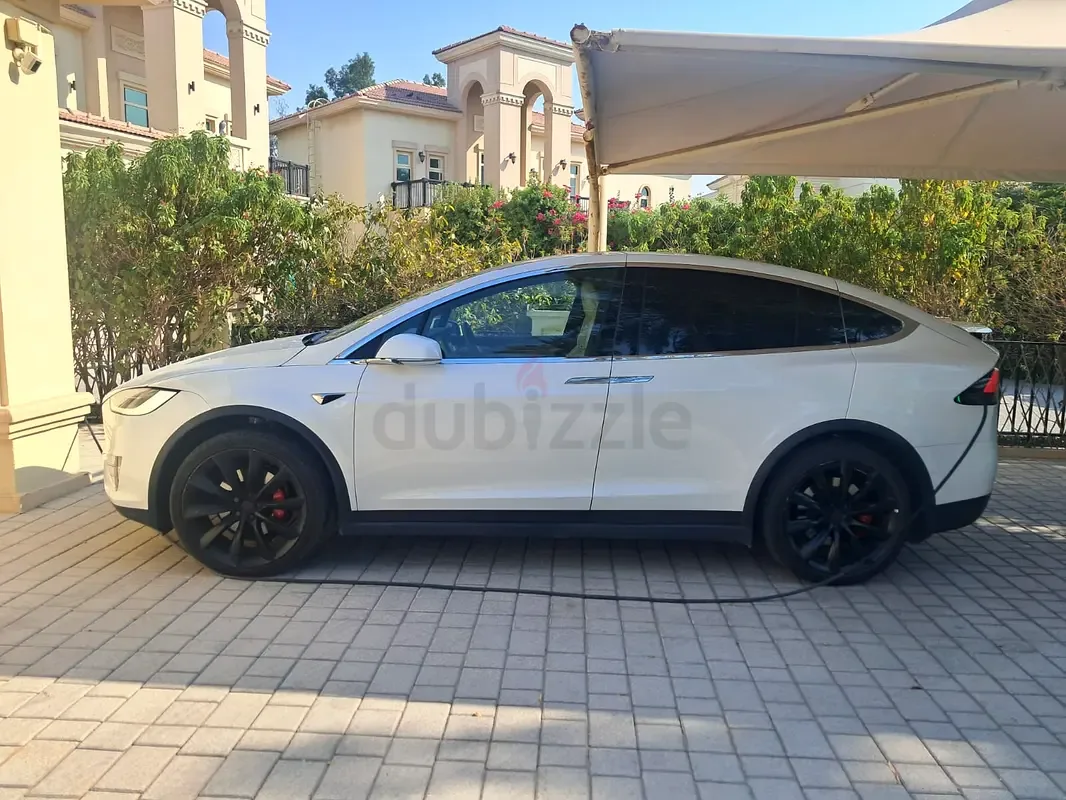 Tesla Model X AT 4WD (562 hp) - 2