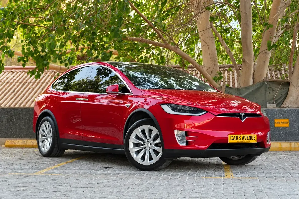 Tesla Model X AT 4WD (562 حصان) - 2