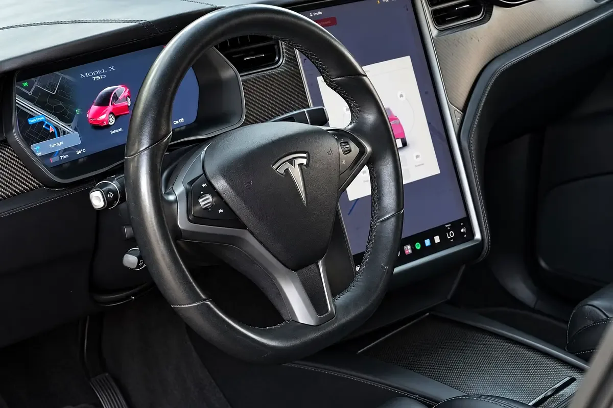 Tesla Model X AT 4WD (562 حصان) - 12