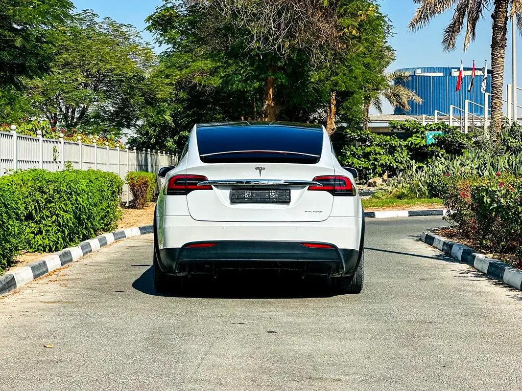 Tesla Model X E AT AWD (762 حصان) - 3