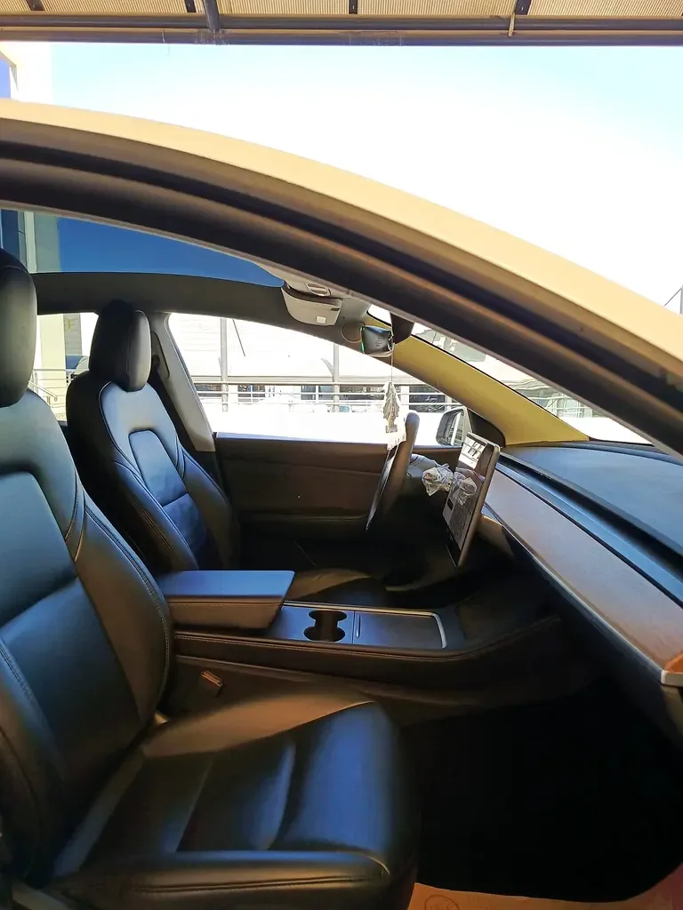 Tesla Model Y AT (271 hp) - 8