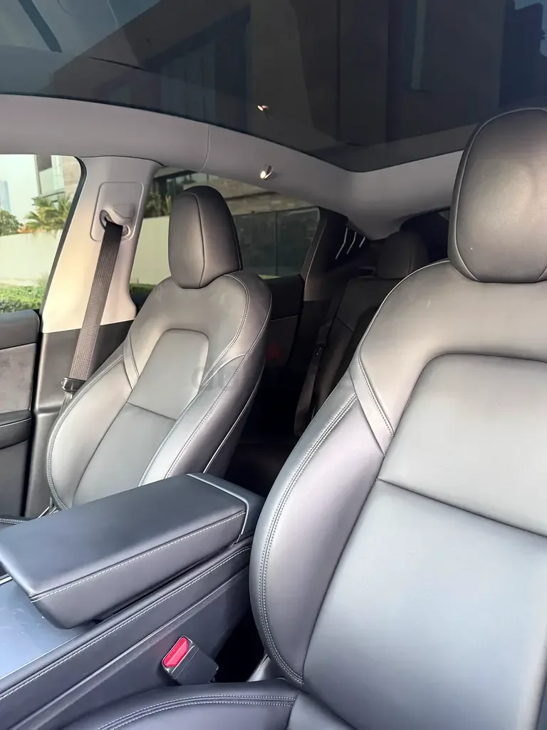 Tesla Model Y AT (271 حصان) - 5