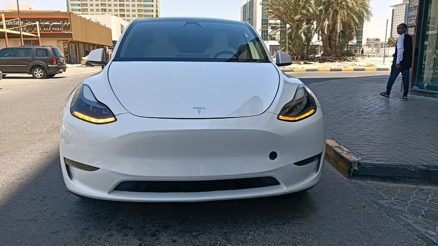 Tesla Model Y AT (299 hp) - 2
