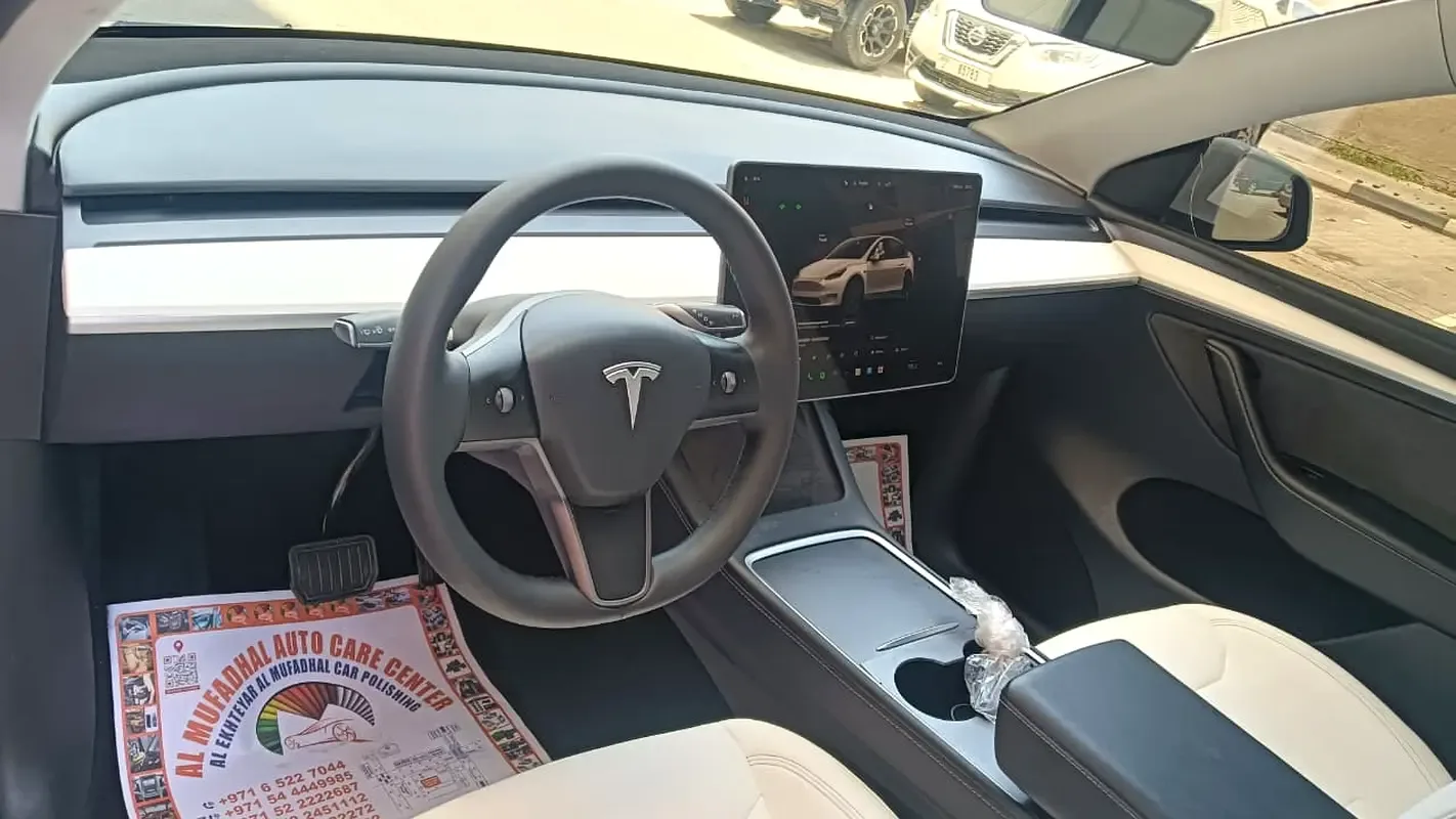 Tesla Model Y AT (299 hp) - 5