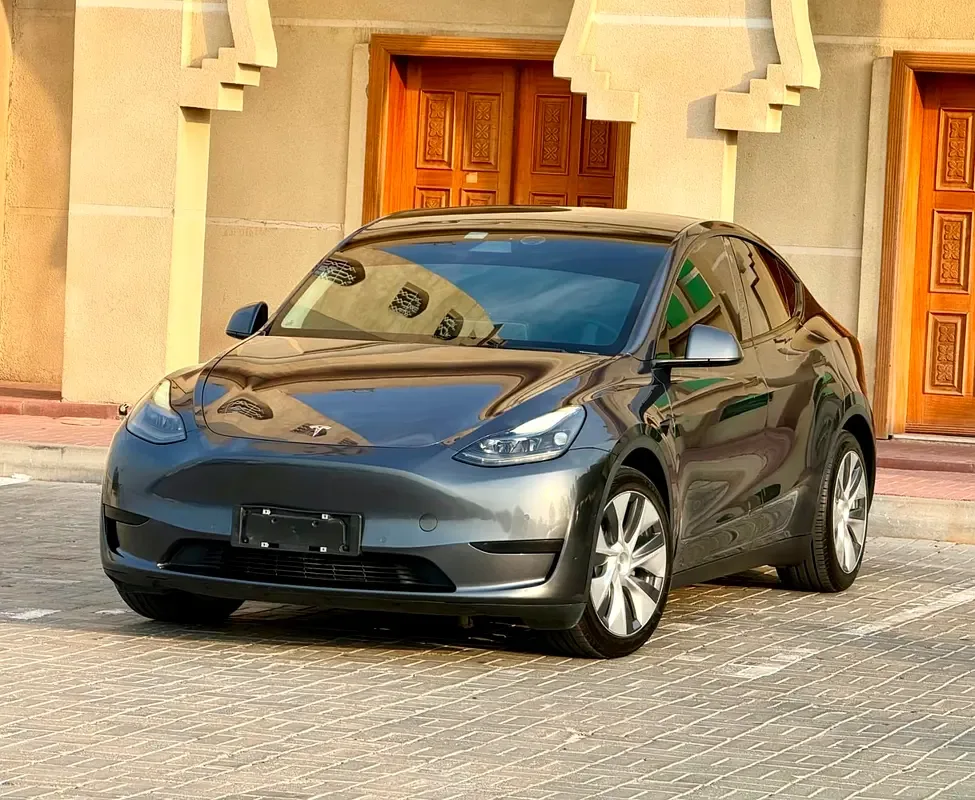 Tesla Model Y AT (299 hp) - 2