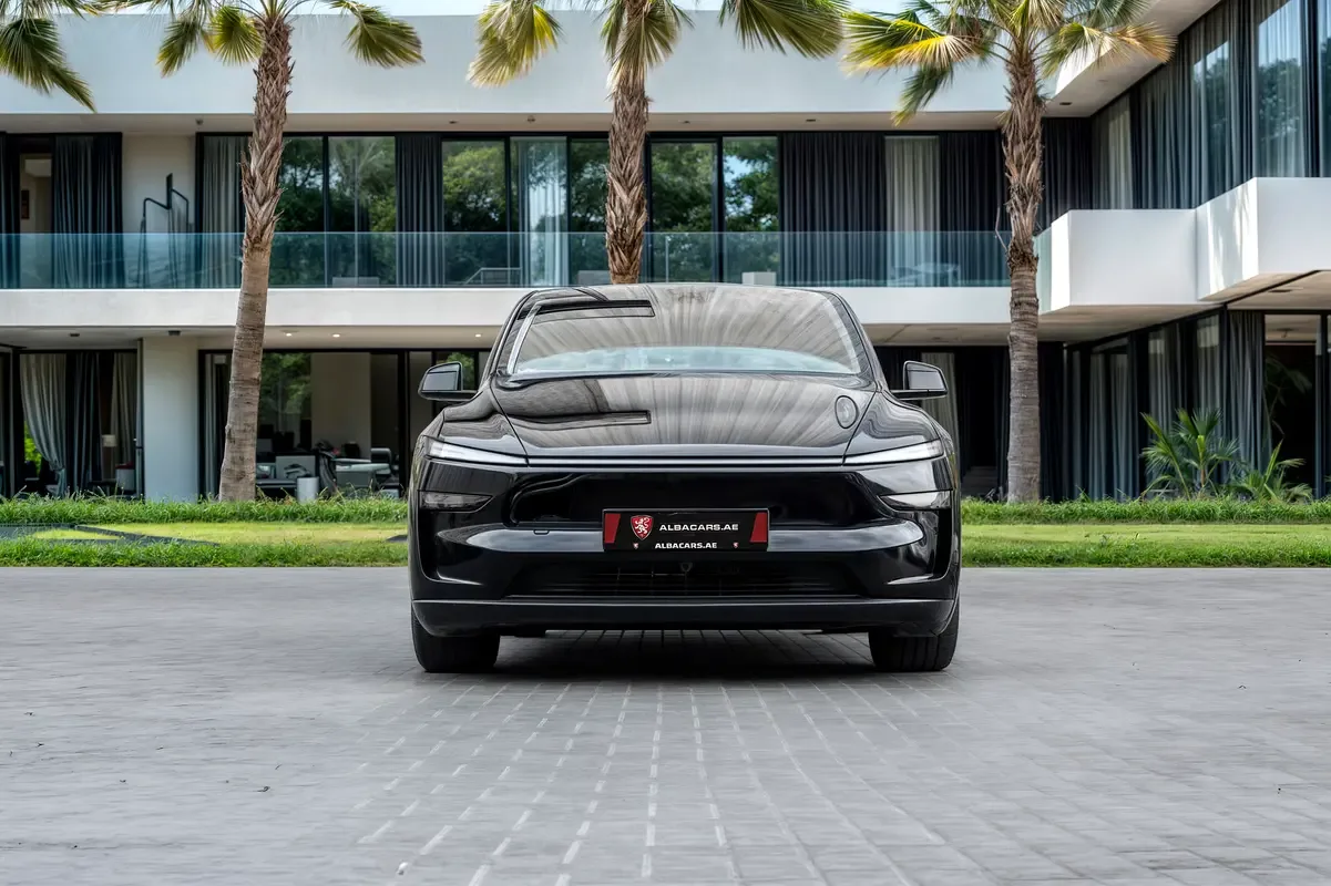 Tesla Model Y AT (299 حصان) - 4