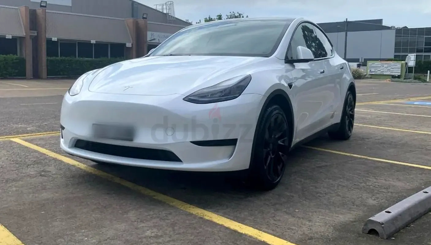 Tesla Model Y AT (299 hp) - 3