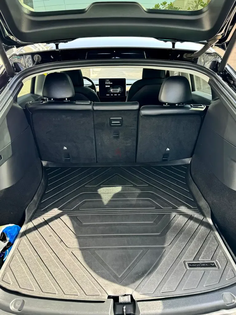 Tesla Model Y AT (299 حصان) - 11