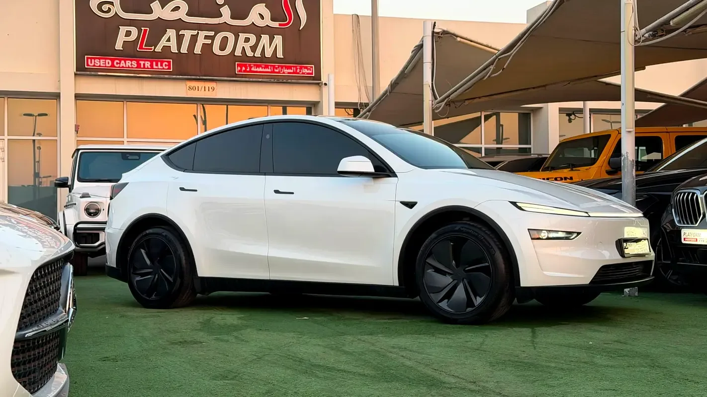 Tesla Model Y AT 4WD (345 hp)