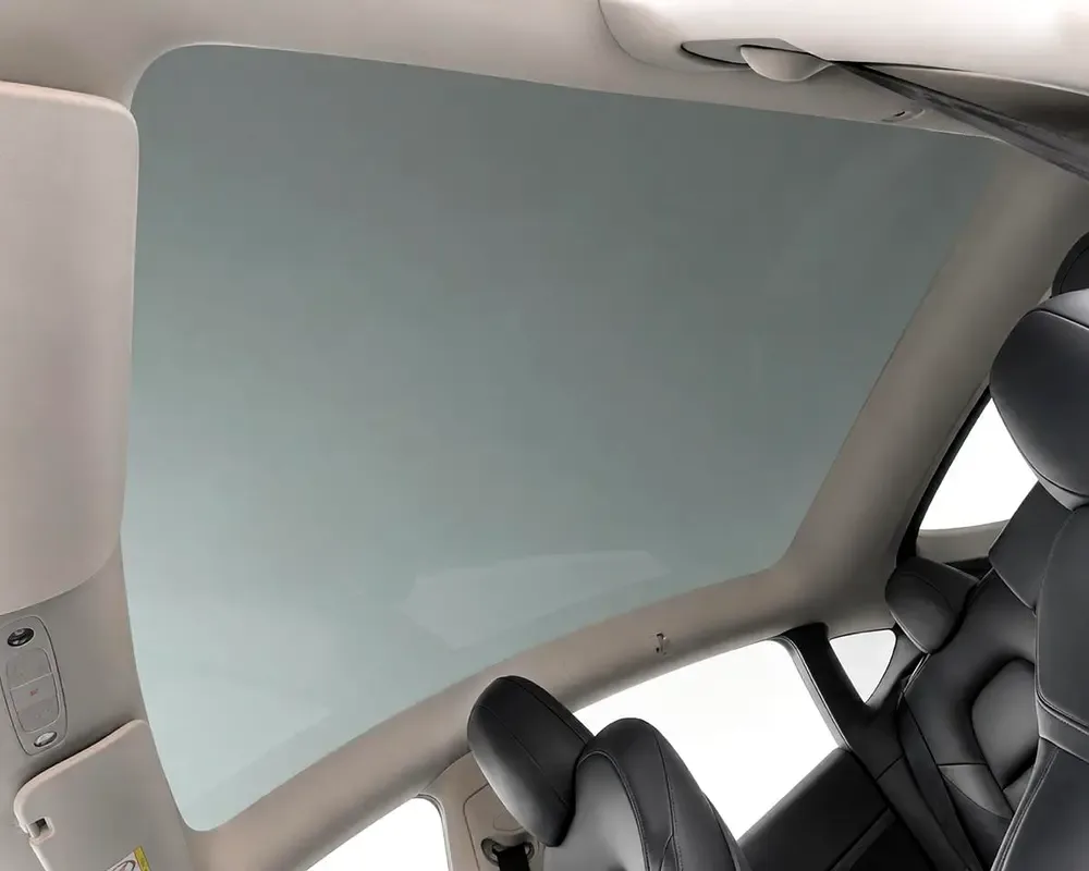 Tesla Model Y AT 4WD (345 حصان) - 13