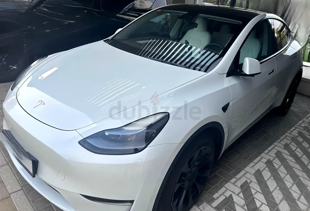 Tesla Model Y AT 4WD (345 حصان) - 5