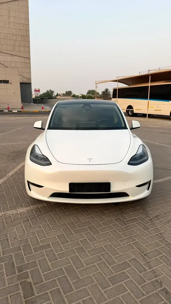 Tesla Model Y AT 4WD (450 حصان) - 2