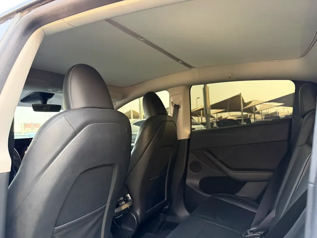 Tesla Model Y AT 4WD (534 حصان) - 7