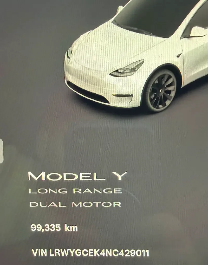 Tesla Model Y AT 4WD (534 حصان) - 10