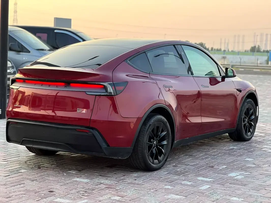 Tesla Model Y AT AWD (450 hp) - 7