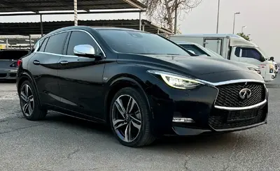 Infiniti Q30