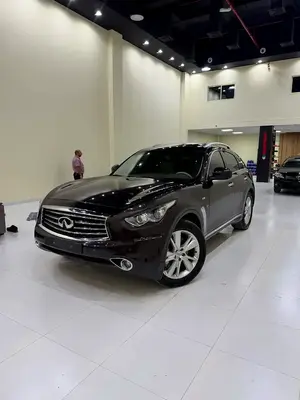 Infiniti QX70