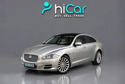 Jaguar XJ