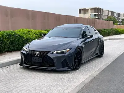 Lexus IS