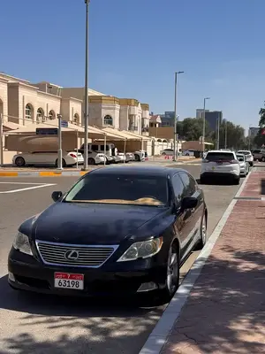 Lexus LS
