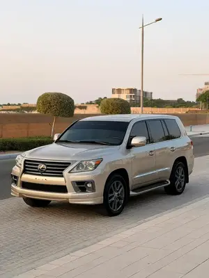 Lexus LX
