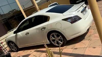 Nissan Maxima
