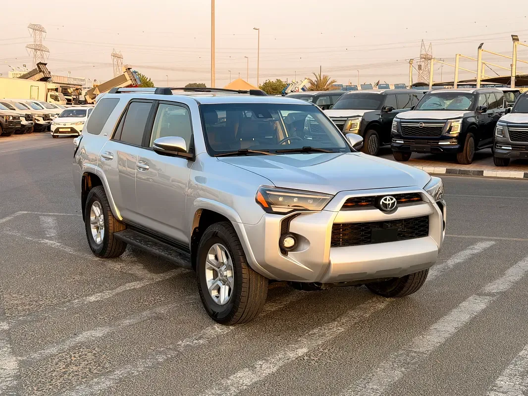 Toyota 4Runner 4.0 AT (273 حصان)