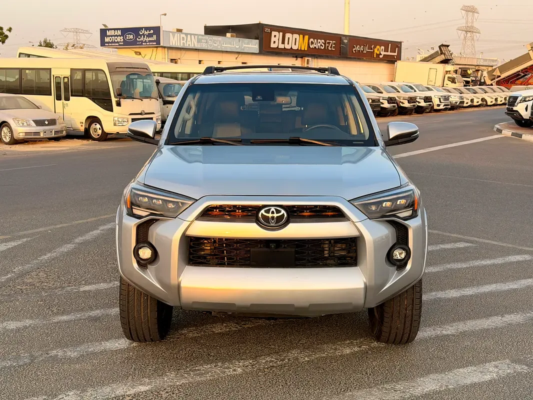 Toyota 4Runner 4.0 AT (273 حصان) - 4