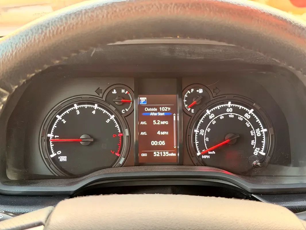 Toyota 4Runner 4.0 AT (273 حصان) - 9