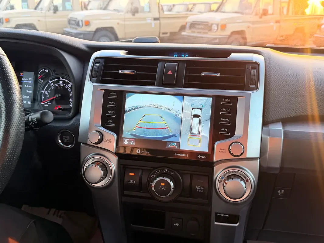 Toyota 4Runner 4.0 AT (273 حصان) - 8