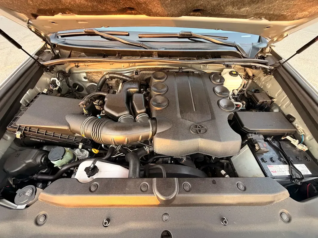Toyota 4Runner 4.0 AT (273 حصان) - 19