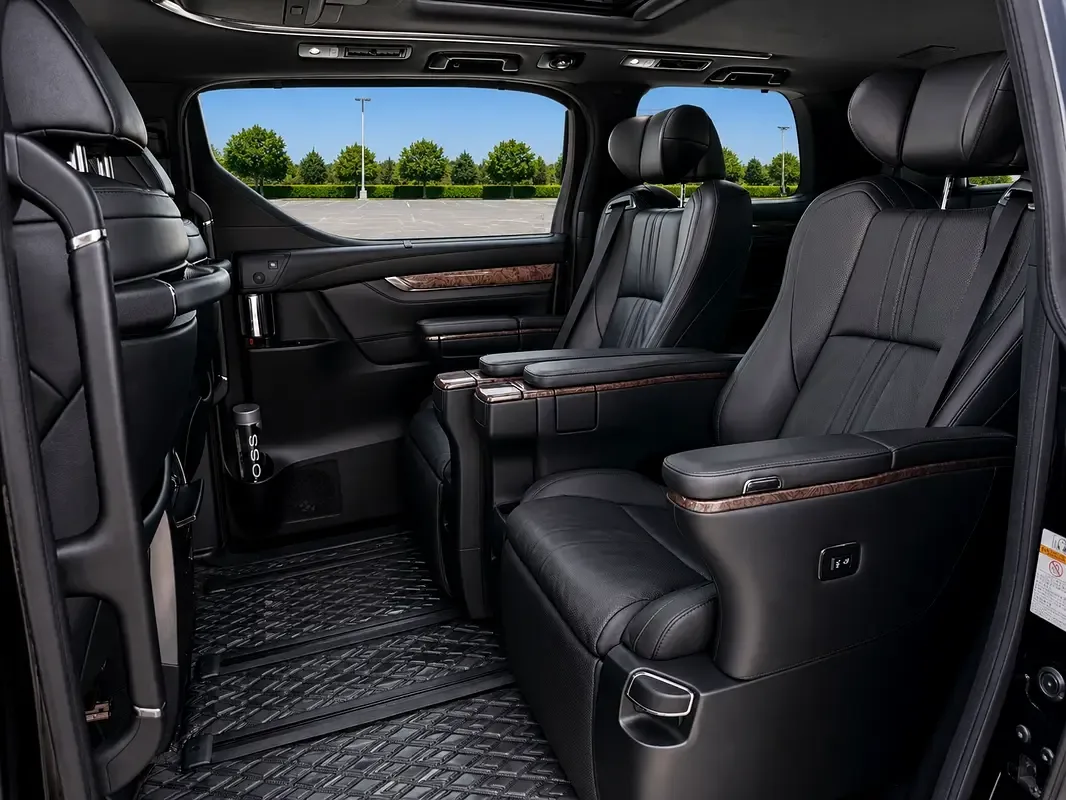 Toyota Alphard 3.5 AT AWD (300 حصان) - 18