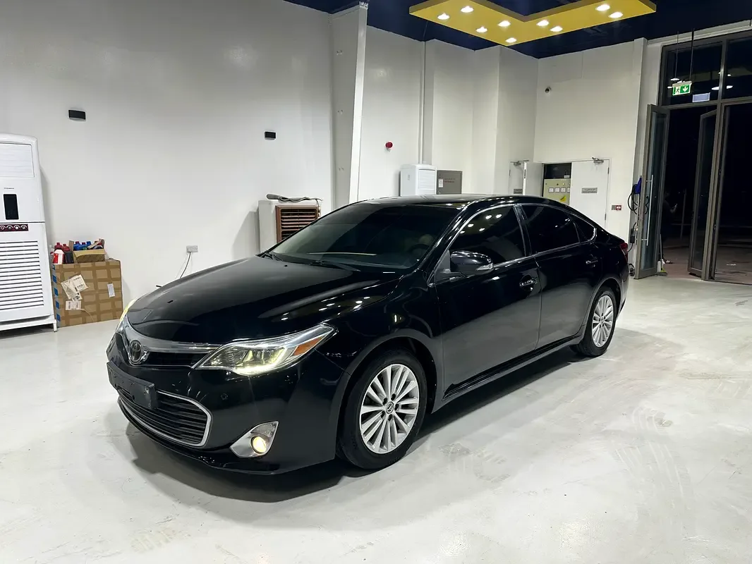 Toyota Avalon 3.5 AT (268 hp)