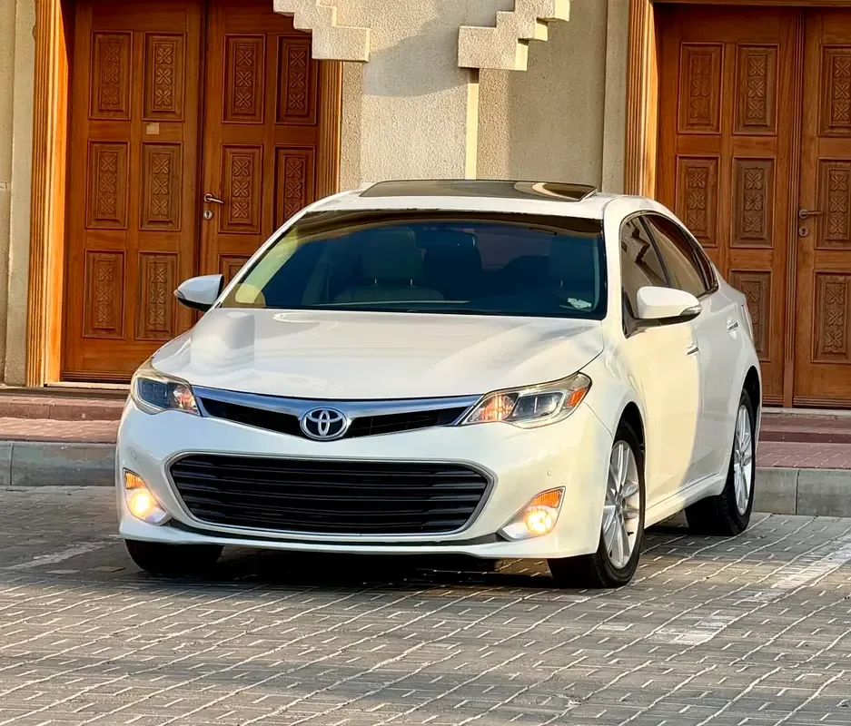 Toyota Avalon 3.5 AT (277 hp)