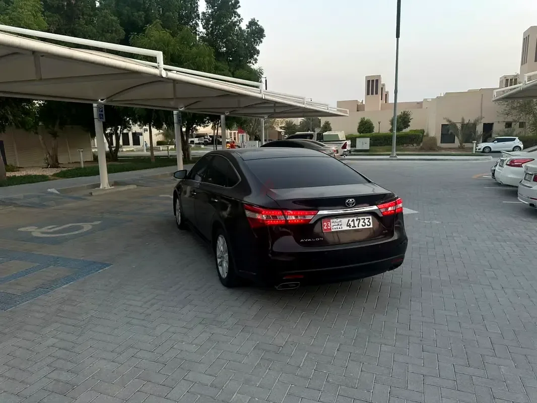 Toyota Avalon 3.5 AT (277 hp)