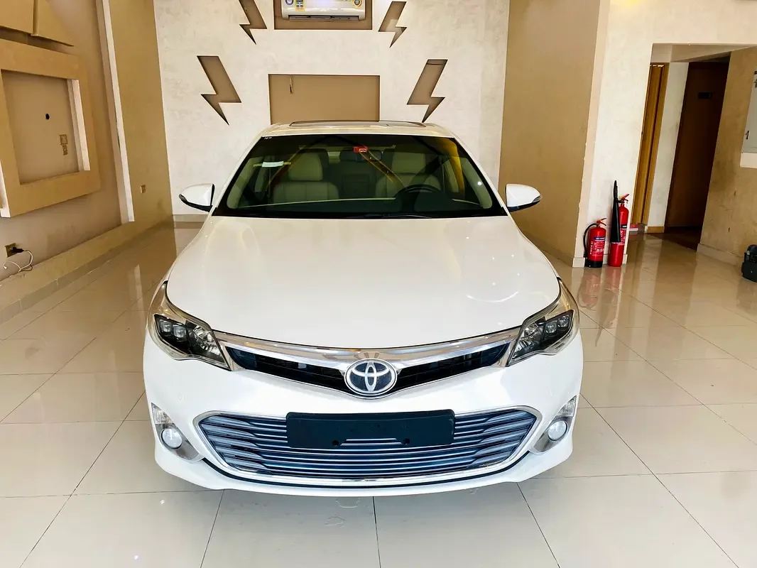 Toyota Avalon 3.5 AT (277 hp)