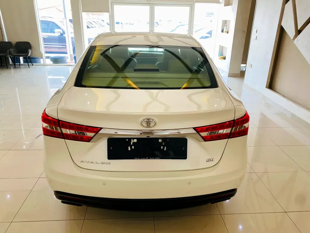Toyota Avalon 3.5 AT (277 حصان) - 8