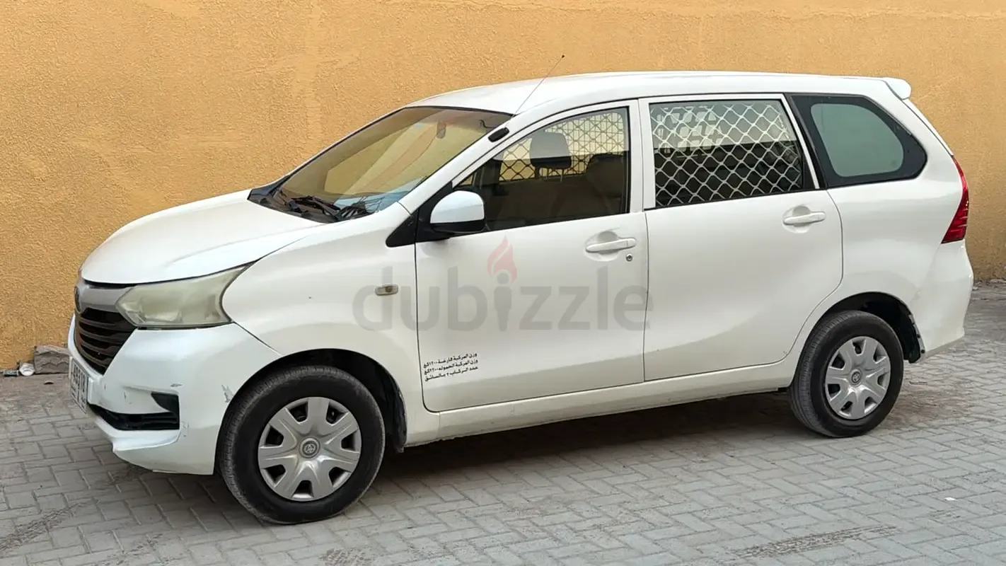 Toyota Avanza 1.5 AT RWD (102 hp)