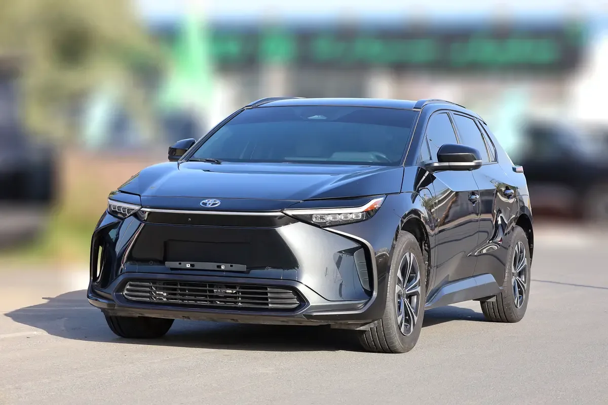 Toyota bZ4X AT (204 hp) - 2