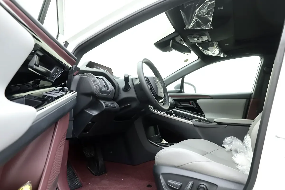 Toyota bZ4X AT (224 حصان) - 4
