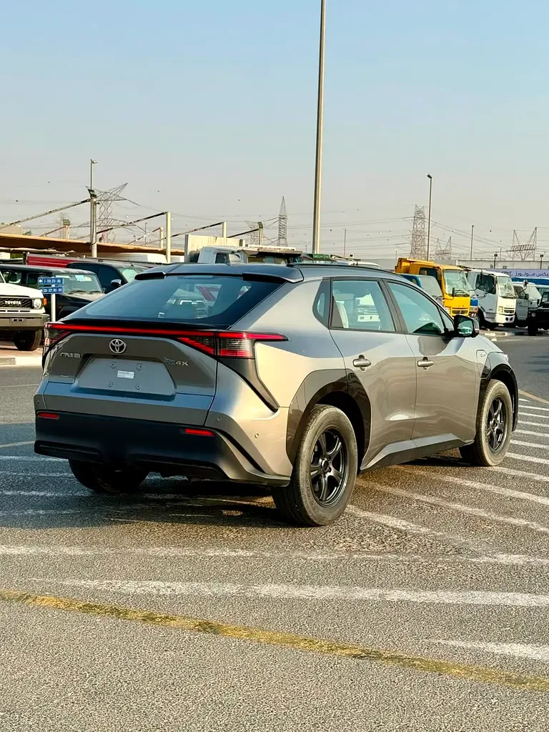 Toyota bZ4X AT (224 حصان) - 5