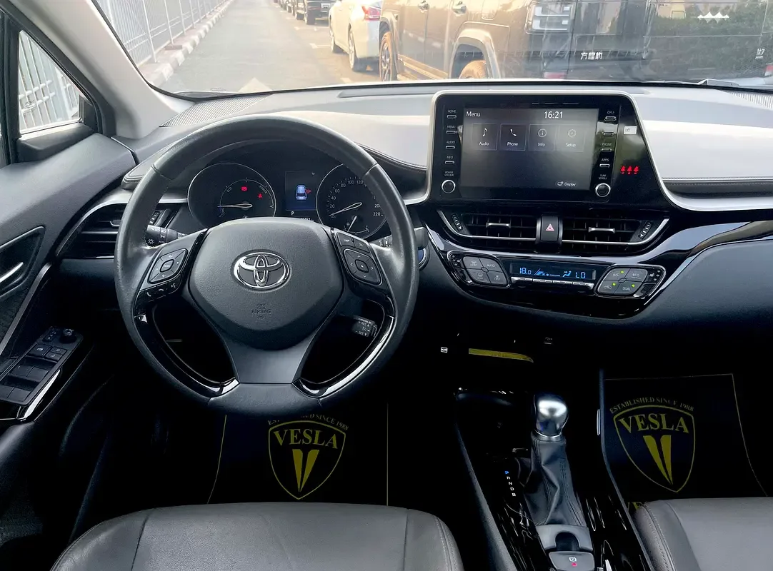 Toyota C-HR 1.8 AT (98 hp) - 13