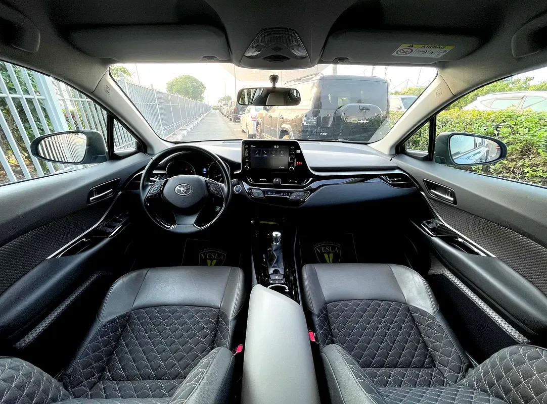 Toyota C-HR 1.8 AT (98 hp) - 14