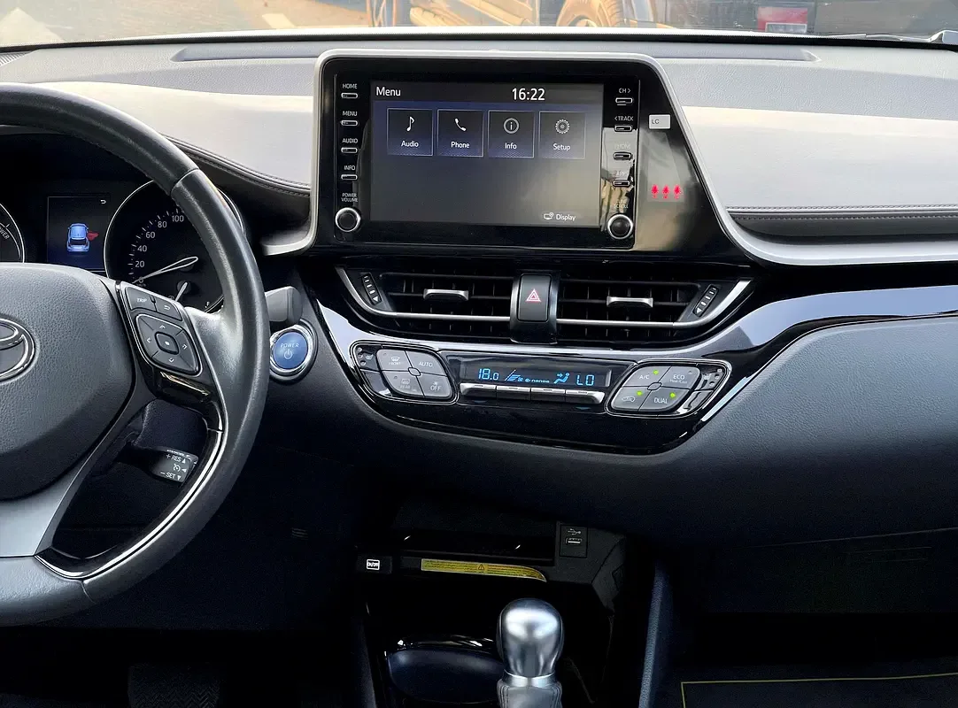 Toyota C-HR 1.8 AT (98 hp) - 12