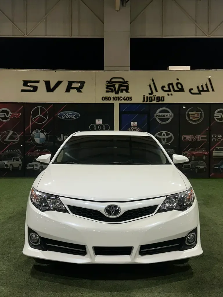 Toyota Camry 2.5 AT (181 hp)